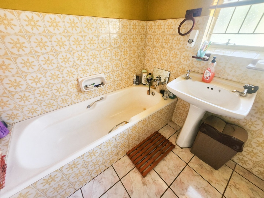 4 Bedroom Property for Sale in Stilfontein Ext 4 North West